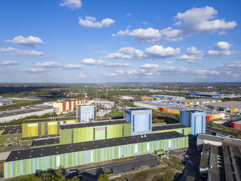 Dortmund ist mit seiner Lage im Herzen Europas seit vielen Jahren ein wichtiges Drehkreuz für internationale Warenströme.